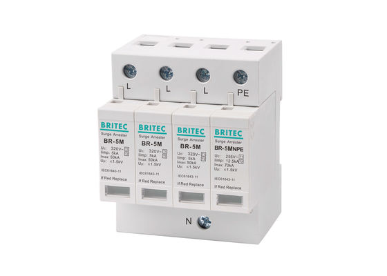 Type 1 de SPD et type - classe B+C 5kA 3+NPE 320V de protection de 2 montées subites