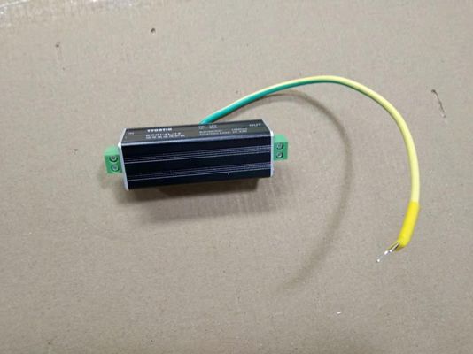 Dispositif de protection contre les surtensions de réseau 12V avec boîtier en alliage d'aluminium et temps de réponse rapide pour la protection des lignes de données