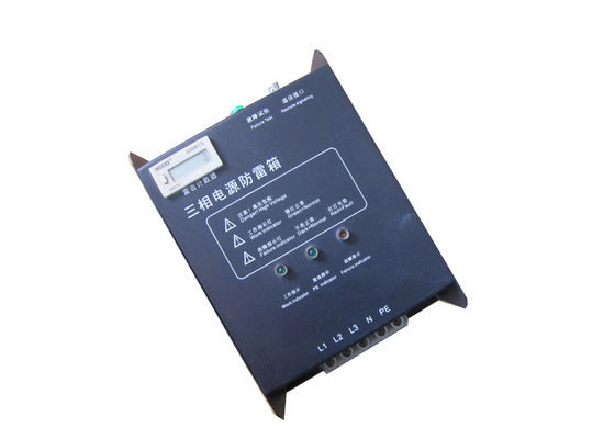 Le parallèle boîte de protecteur relient à C.A. montée subite 230V/385V au compteur de montée subite